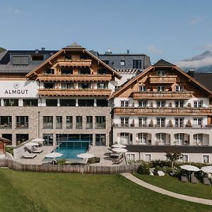 ALMGUT - Mountain Wellness Hotel